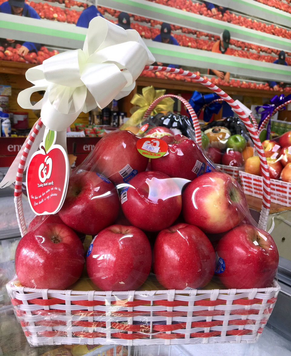 Giỏ táo Rose Mỹ